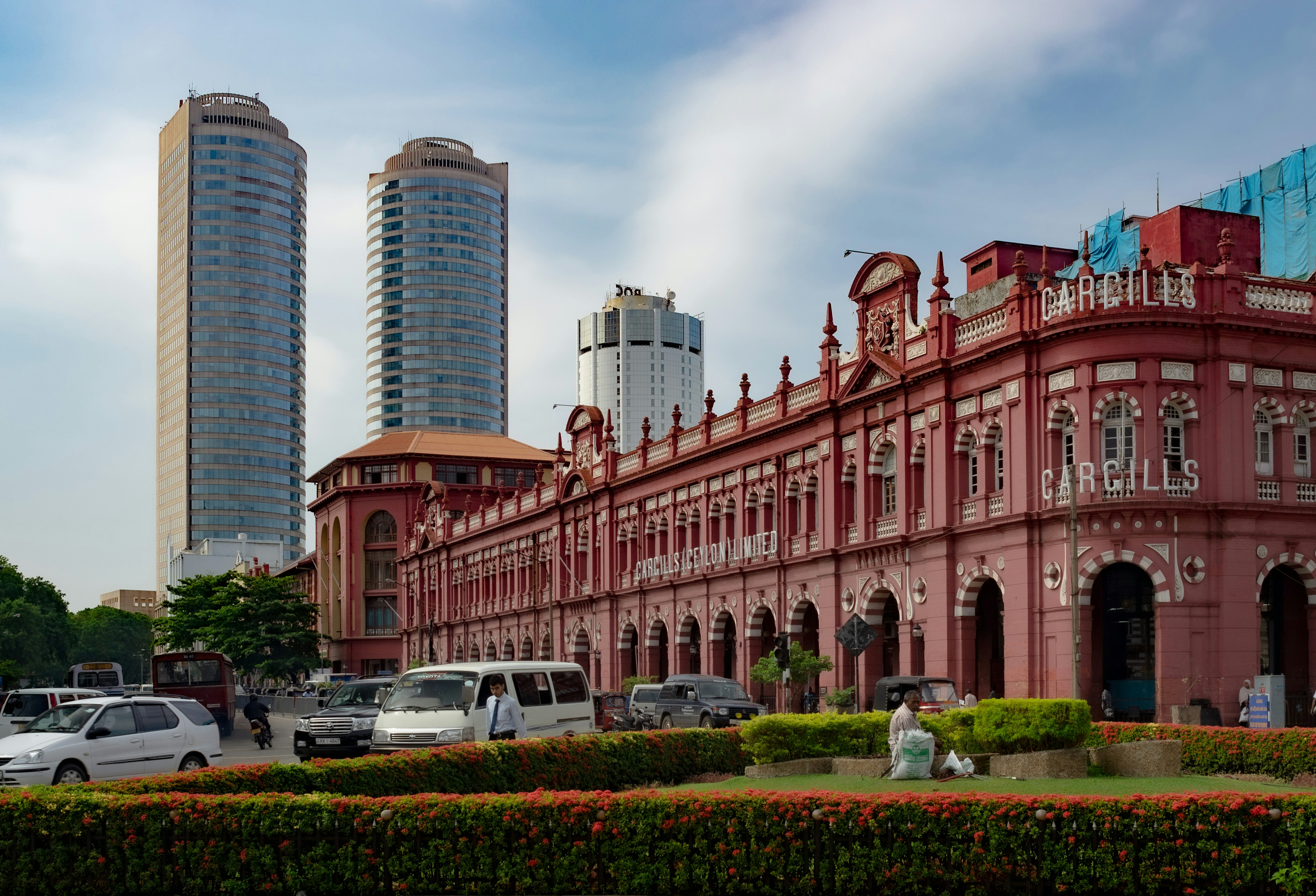 Colombo Airport to Colombo City Center